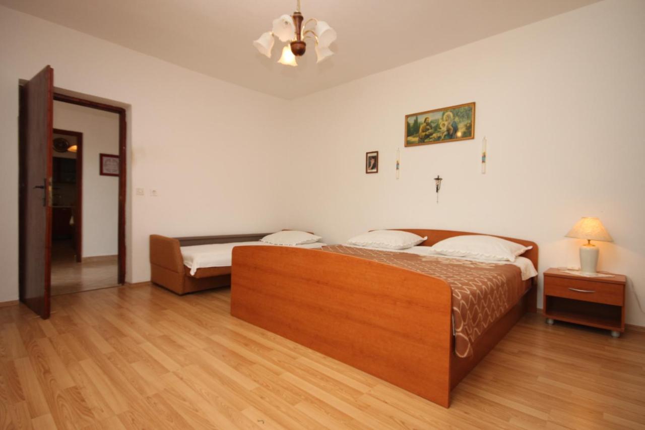 Apartments By The Sea Kustici, Pag - 6355 Dış mekan fotoğraf